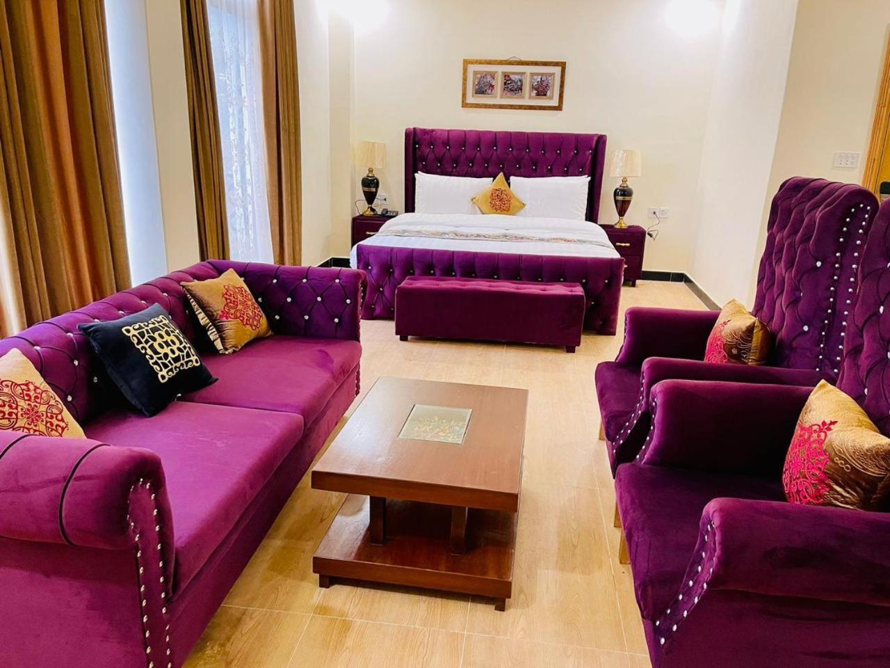 The Corporate Lodges Hotel Saidu Sharif Esterno foto
